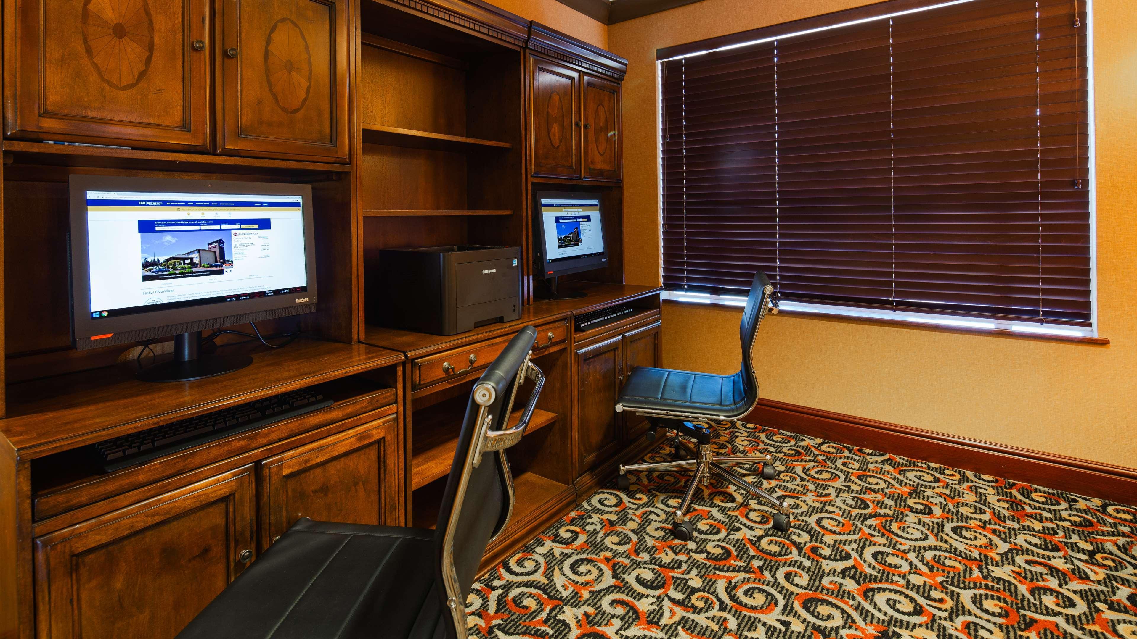 Best Western Cascade Inn & Suites Траутдейл Экстерьер фото