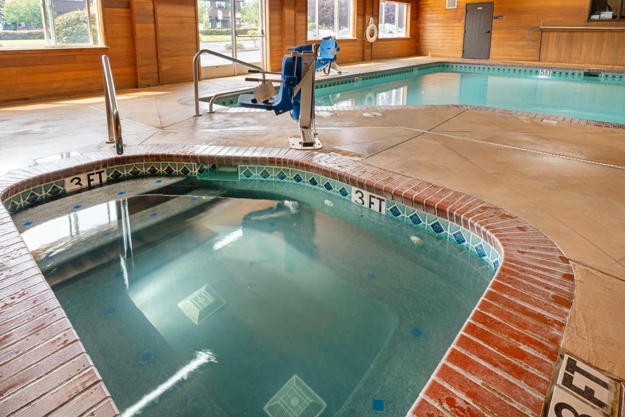 Best Western Cascade Inn & Suites Траутдейл Экстерьер фото
